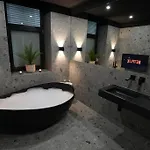 Luxusapartment Mit Badewanne Und Parkplatz Daire *