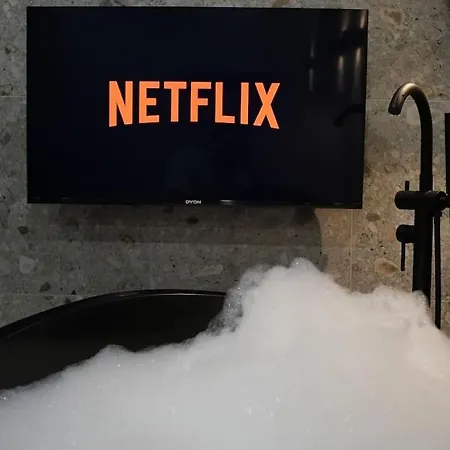 Luxusapartment Mit Badewanne Und Parkplatz Graz