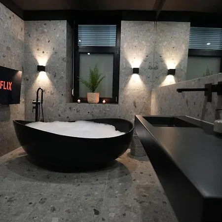 Apartman Luxusapartment Mit Badewanne Und Parkplatz *